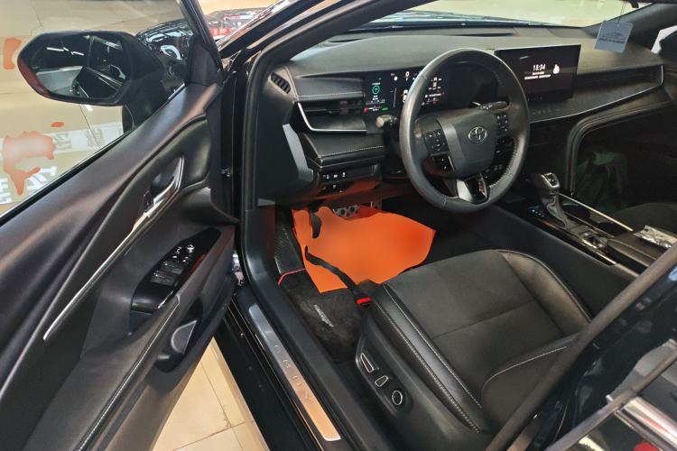 Used Toyota Camry 2024 Dual-Motor 2.0 HXS Sport Plus Edition Driver Seat