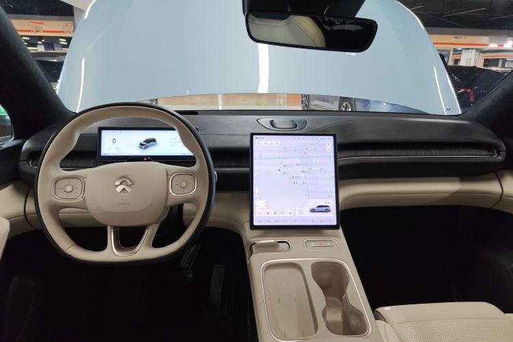 Used Nio ES6 2024 75 kWh Center Console