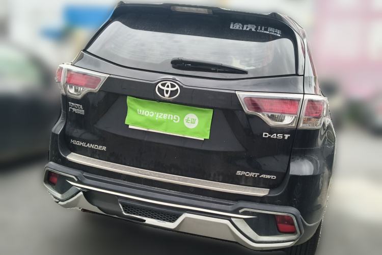 Used Toyota Highlander 2017 2.0T Four-Wheel Drive Luxury Edition 7 Seats Rear