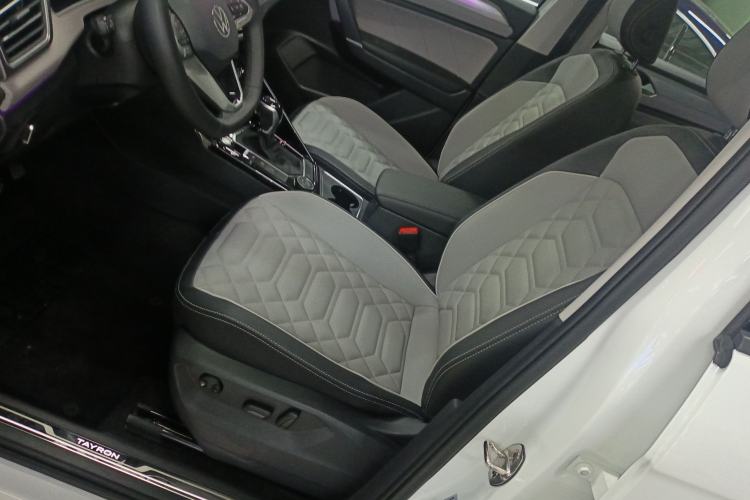 Used Volkswagen Tayron 2023 Revised Version 380TSI All-Wheel Drive R-Line High-Energy Edition Left Front Seat