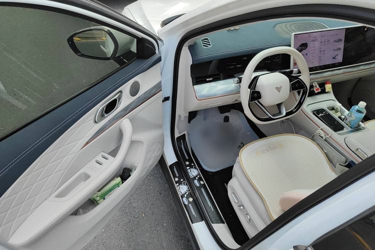 Used NETA L 2024 Extended-Range 310 Flash-Charge Red Edition