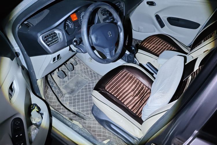 Used Peugeot 301 2014 1.6L Manual Comfort Edition
