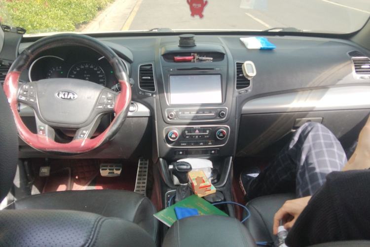 Used Kia Sorento 2013 2.4L 7-Seater Gasoline Supreme Edition China IV Standard