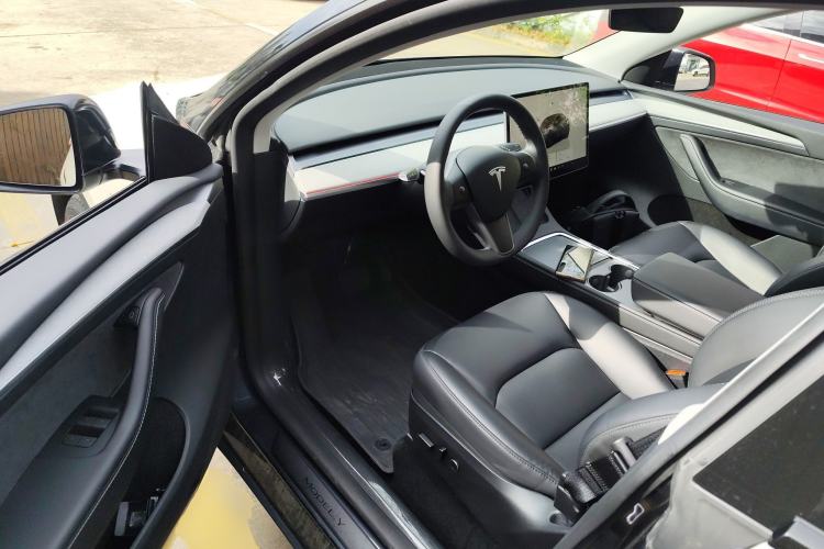 Used Tesla Model Y 2024 Rear-Wheel-Drive Version