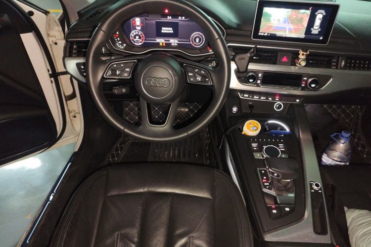 Used Audi A4L 2019 40 TFSI Fashion Version China V