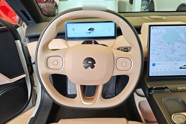 Used Nio ET5 2024 75 kWh Steering Wheel