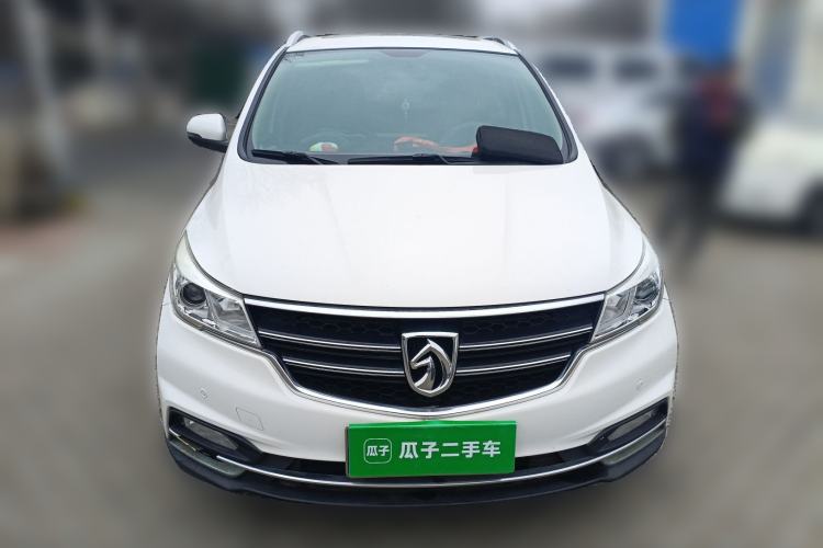 Used Baojun 730 2017 1.5T Manual Style 7 Seats China V