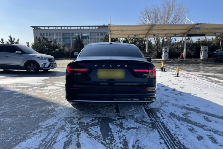 Used Volvo S90 2026 B5 Zhiyuan Luxury Edition