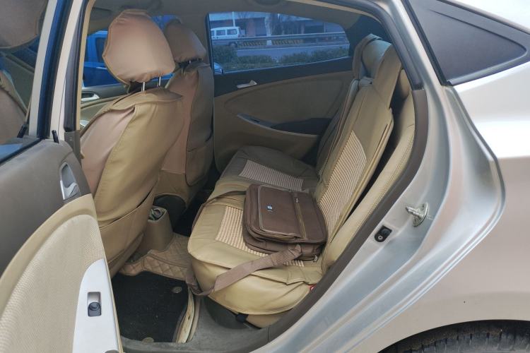 Used Hyundai Verna (older generation) 2010 Sedan 1.4L Automatic Comfort Model GS
