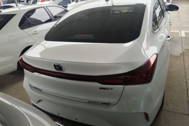 Used CHANGAN Eado 2023 Changan Edition PLUS Blue Whale NE 1.4T GDI DCT Prestige Version