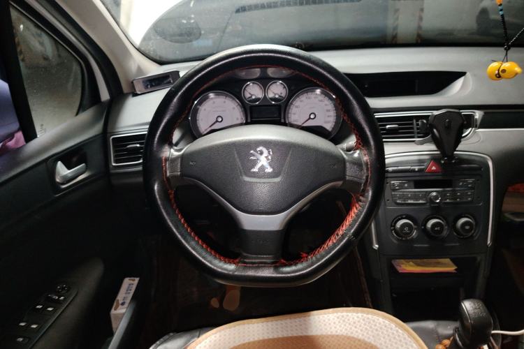 Used Peugeot 308 2014 Enjoy Edition Classic 1.6L Manual YouShang Model Steering Wheel