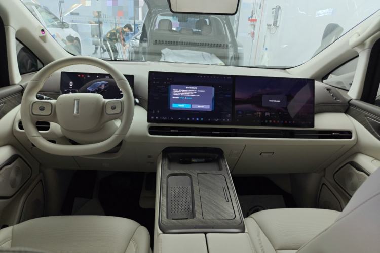 Used Wey Gaoshan 2025 Four-Wheel Drive Alpine 8