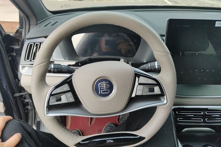 Used BYD Tang New Energy 2024 DM-i Glory Edition 112KM Prestige Model Steering Wheel