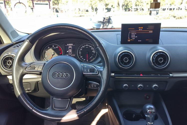 Used Audi A3 2014 Limousine 35 TFSI Automatic Fashion Model