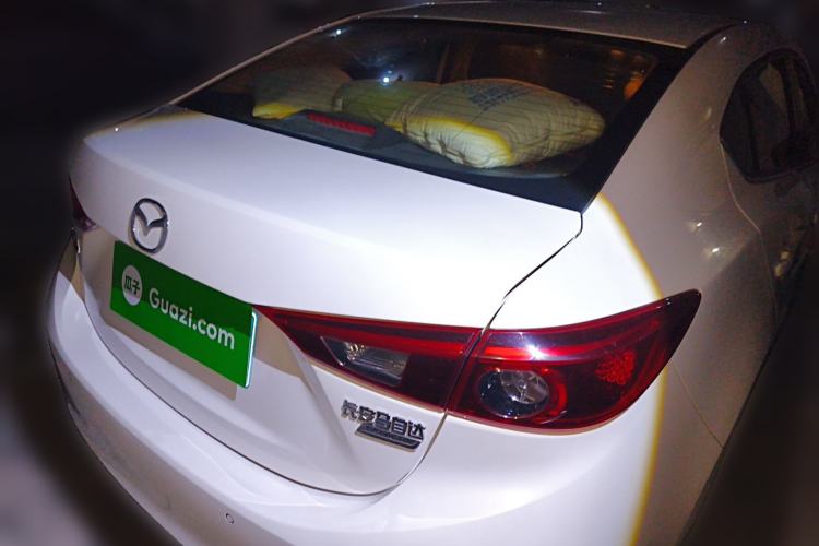 Used Mazda 3 Axela 2019 Cloud-Controlled Sedan 1.5L Automatic Luxury Model China VI Standard
