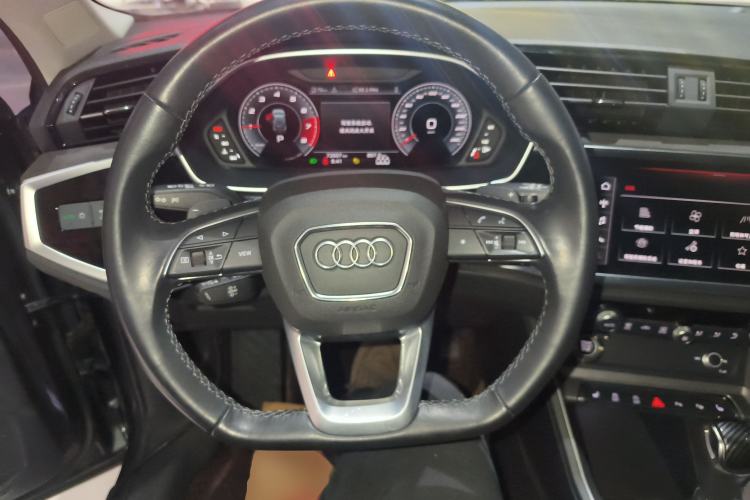 Used Audi Q3 2023 35 TFSI Fashion Dynamic Model (1.5T)
