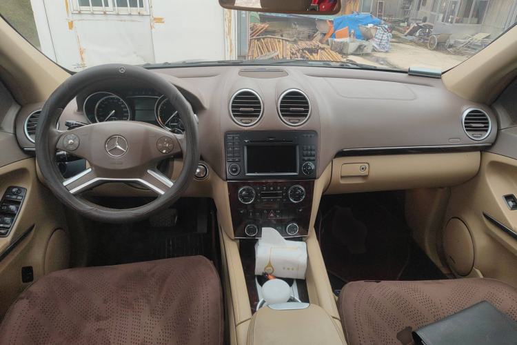 Used Mercedes-Benz GL-Class 2011 GL 450 Prestige Grand Edition Center Console