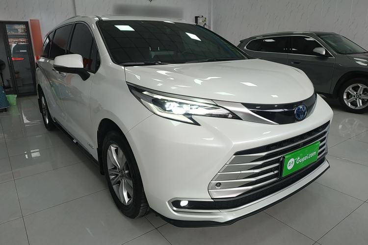 Used Toyota Sienna 2021 2.5L Hybrid Platinum Edition