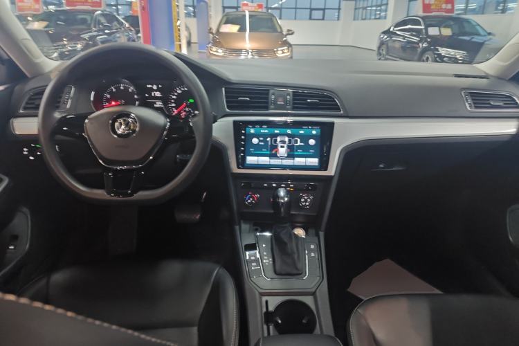 Used Volkswagen Lamando 2018 230TSI DSG Fashion Edition Center Console