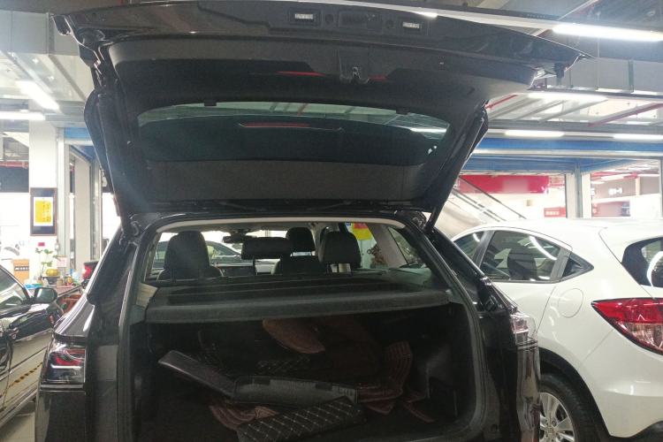 Used Volkswagen Tavendor 2024 380TSI All-Wheel Drive R-Line Cruise Edition