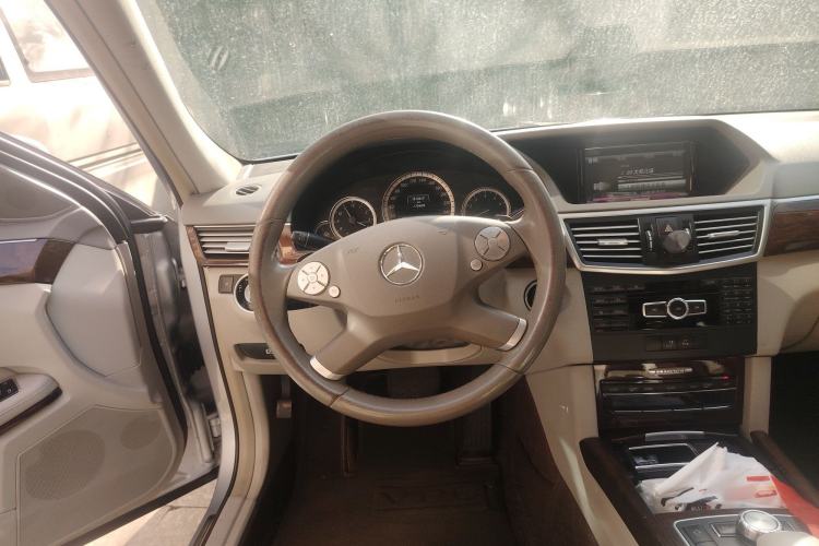 Used Mercedes-Benz E-Class 2013 E 260 L CGI Elegant Model
