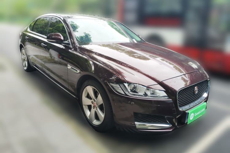 Used Jaguar XFL 2020 XFL 2.0T P200 Two-Wheel-Drive Elite Edition Front Right 45 Deg