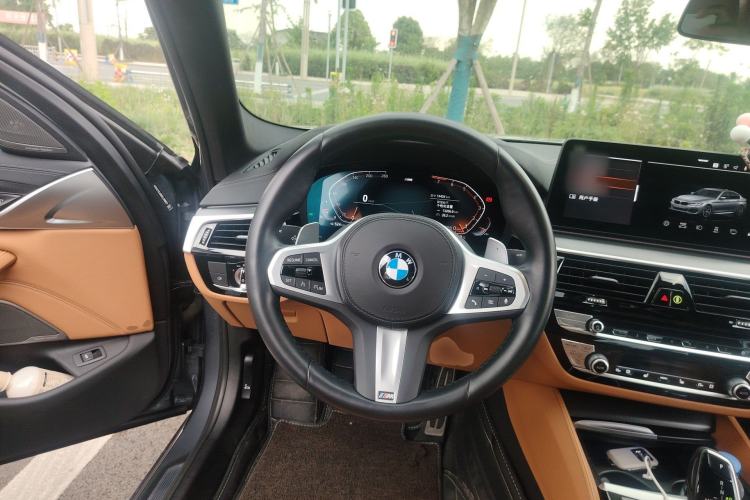 Used BMW 5 Series 2022 Restyled 540i Luxury Edition M Sport Package