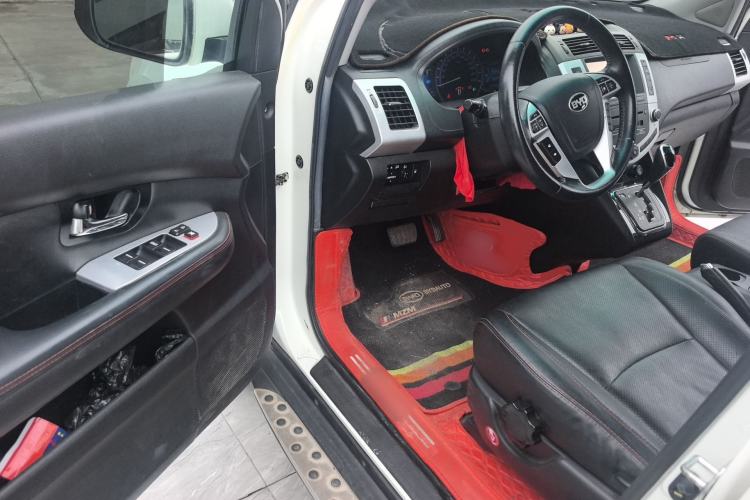 Used BYD S6 2014 2.4L Automatic Prestige 5-Seater