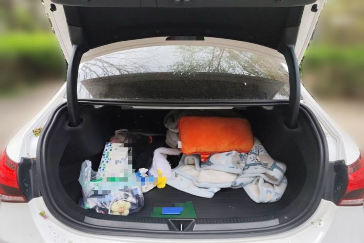 Used Mercedes-Benz A-Class 2022 Revised Version A 200 L Sport Sedan Fashionable Style Trunk