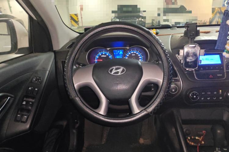 Used Hyundai ix35 2015 2.0L Automatic 2WD Comfort Edition China V Standard Steering Wheel