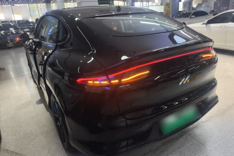 Used IM LS6 2026 Model Range-Extending 66 Max+ Rear Left 45 Deg