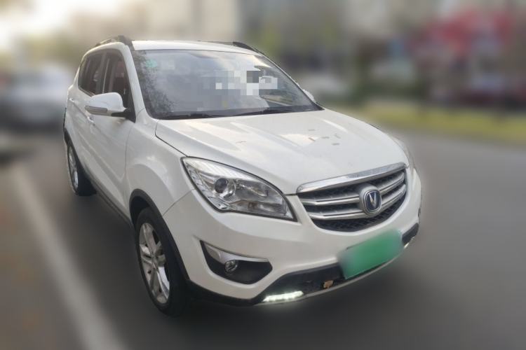 Used CHANGAN CS35 2016 1.6L Manual Luxury Model China V Standard Front Right 45 Deg