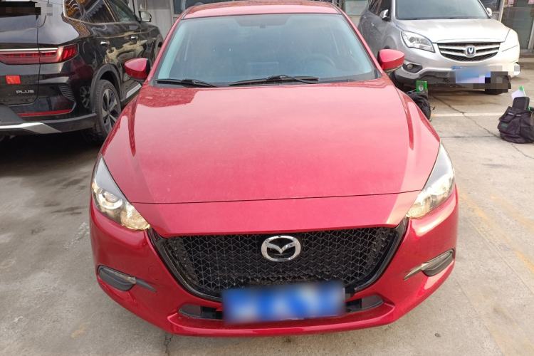 Used Mazda Mazda 3 Axela 2017 Hatchback 1.5L Manual Comfort Edition China V