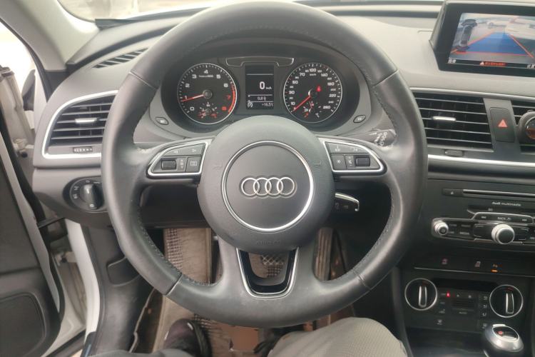 Used Audi Q3 2018 30 TFSI Fashion Edition Collector's Version Steering Wheel
