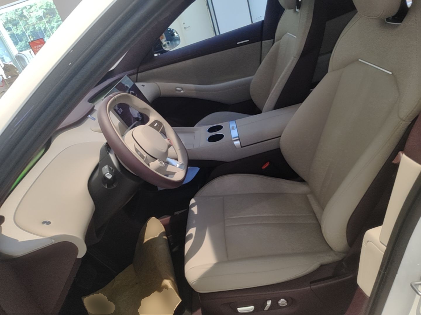 Xiaomi Auto YU7 2026 Standard Edition — снимка 17