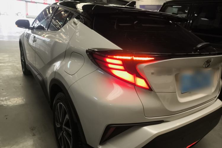 Used Toyota IZOA 2021 2.0L Yichi Version
