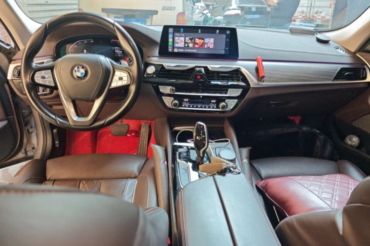 Used BMW 5 Series 2020 530Li Luxury Edition Premium Package Center Console