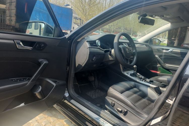 Used Volkswagen Passat 2017 330TSI DSG Luxury Edition