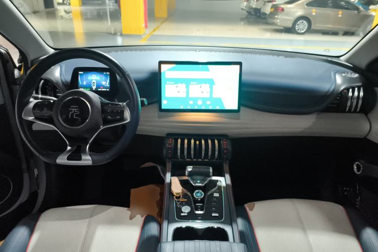 Used BYD Yuan PLUS 2022 430 km Luxury Version Center Console