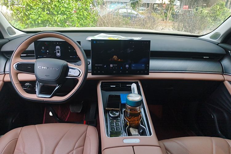 Used Chery Tiggo 8 L 2024 2.0T Two-Wheel Drive Luxury Edition 5 Seats