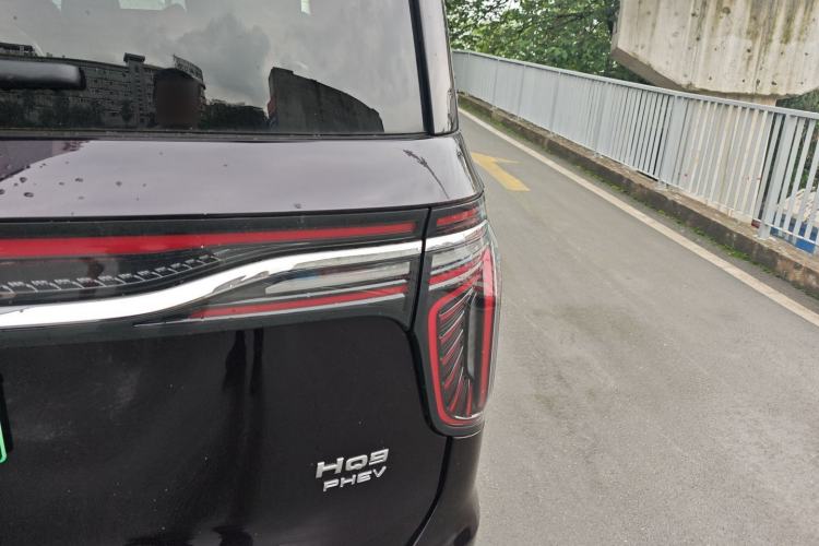 Used Hongqi HQ9 PHEV 2024 2.0T Four-Wheel Drive Luxury Edition Right Rear Taillight
