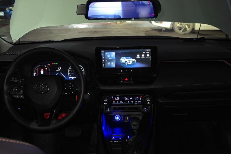 Used Toyota Wildlander 2024 2.0L CVT Two-Wheel Drive Urban Edition Center Console