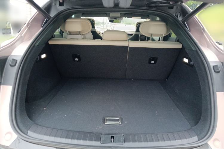 Used Xiaomi Auto YU7 2025 Ultra-Long Range Rear-Wheel Drive Version Trunk