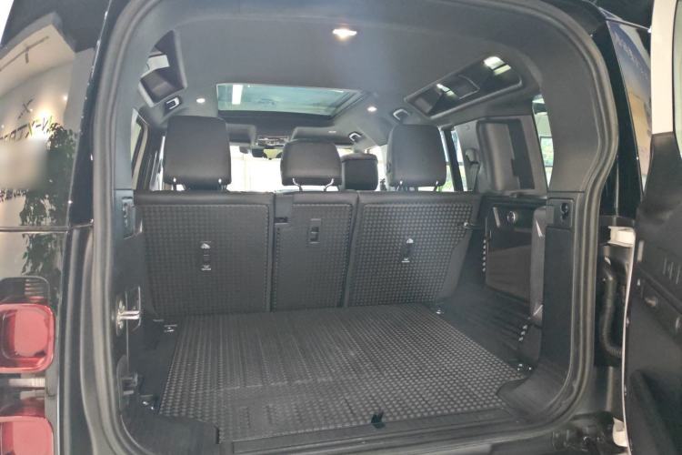 Used Land Rover Defender 2024 110 3.0T P400 X-DYNAMIC HSE
