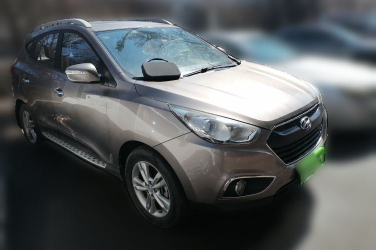 Used Hyundai ix35 2013 2.0L Automatic Two-Wheel Drive Smart GLS China IV Standard Front Right 45 Deg