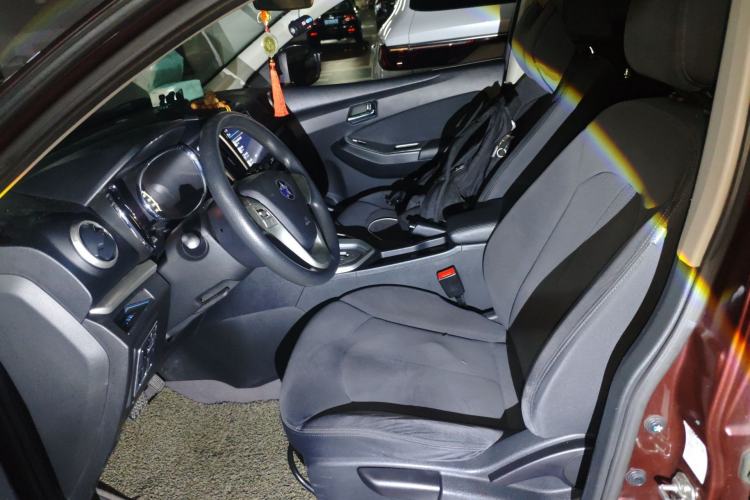 Used Venucia T70 2015 2.0L CVT Smart Choice Edition