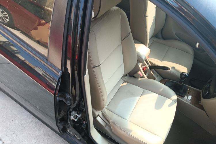 Used Buick Excelle 2015 1.5L Manual Classic Trim