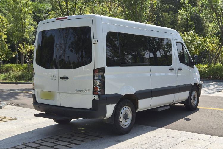 Used JAC Sunray 2022 2.0T Fuel-Efficient King PLUS Express Version Mid-axle 5-6 Seats HFC4DB3-2E4
