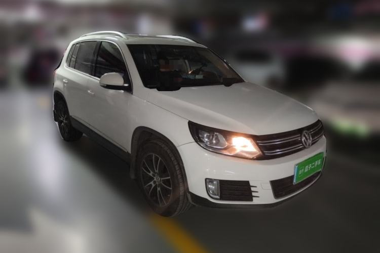 Used Volkswagen Tiguan 2013 1.8TSI Automatic Two-Wheel Drive Luxury Model Front Right 45 Deg