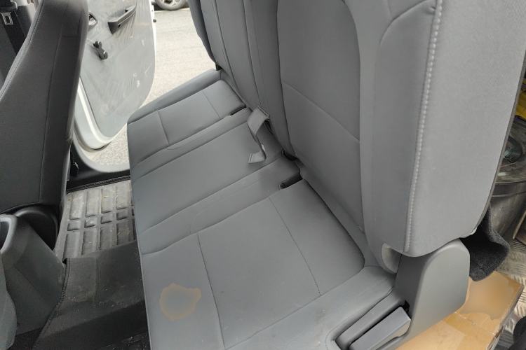 Used Wuling Hongguang New Energy 2025 Extended-Range Hybrid 50 km Standard Version Left Rear Seat